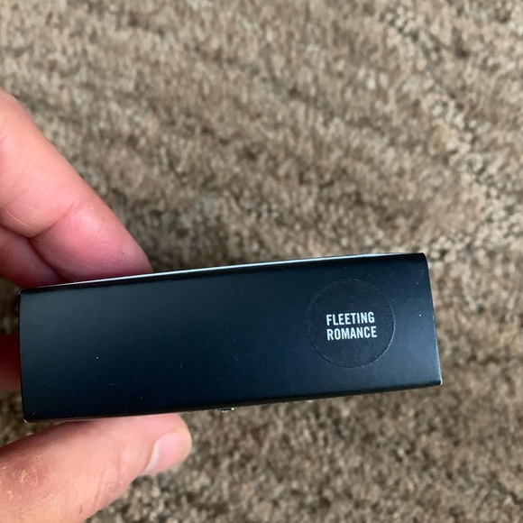 Mac blush in colour fleeting romance - Picture 2 of 4